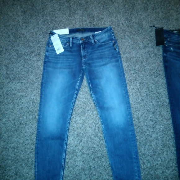 Silver Brand Jeans - Picture 3 of 3